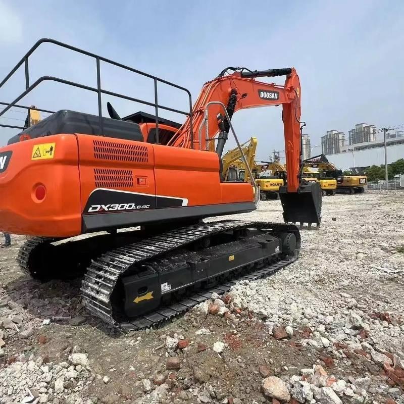 Doosan DX 300 Koparki gąsienicowe