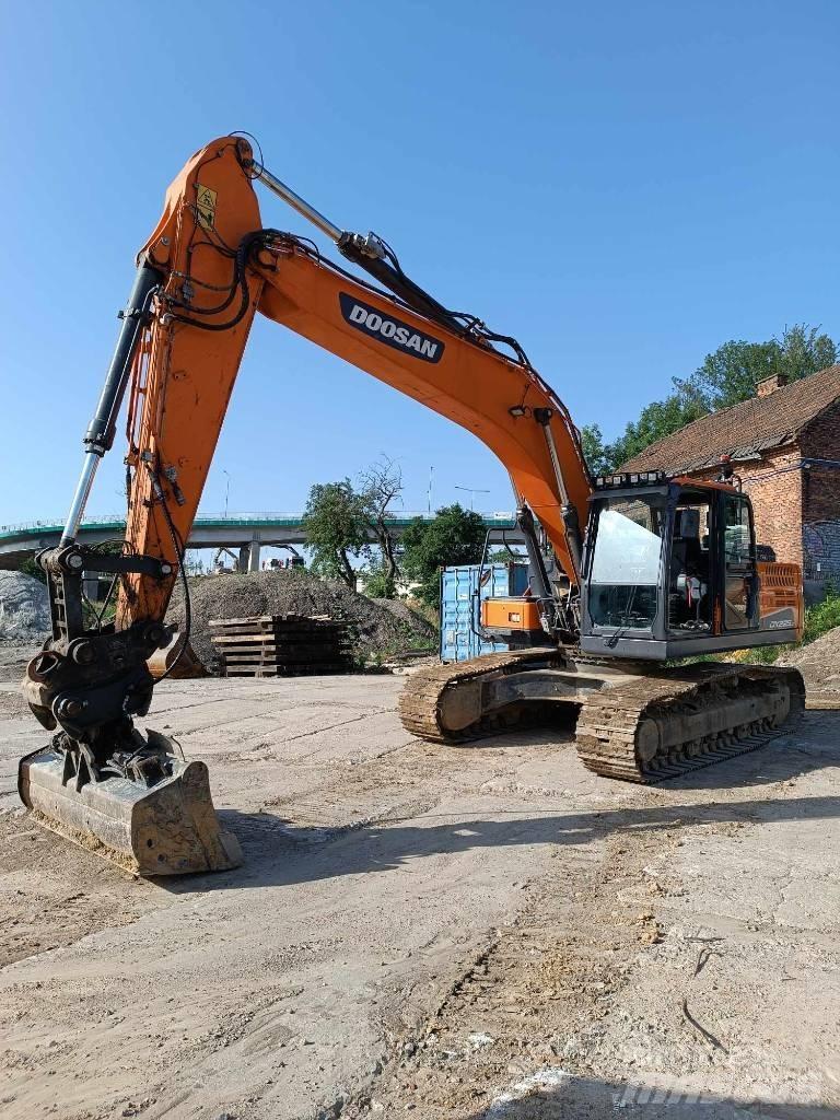 Doosan DX 225 LC-5 Koparki gąsienicowe