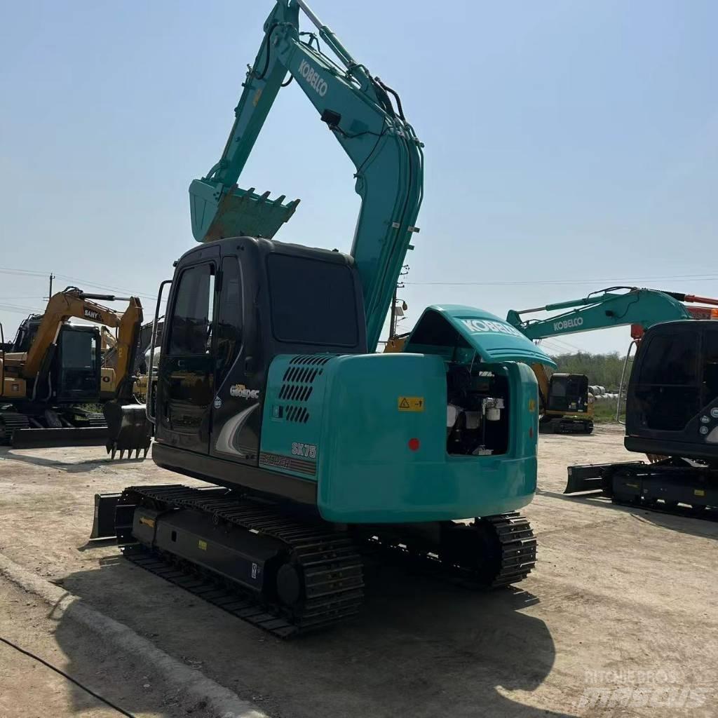 Kobelco 75 Koparki gąsienicowe