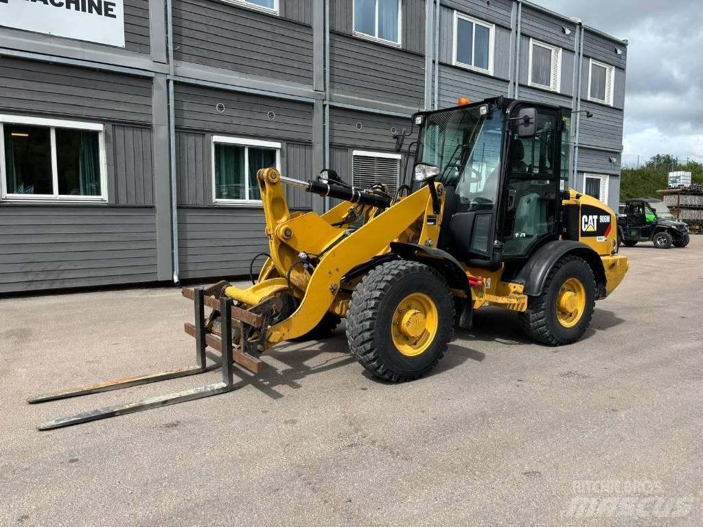 CAT 906M Ładowarki kołowe