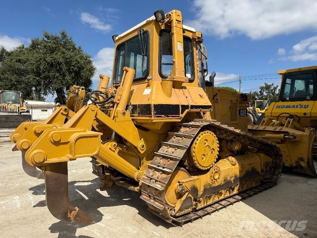 CAT D 5 H Spycharki gąsienicowe