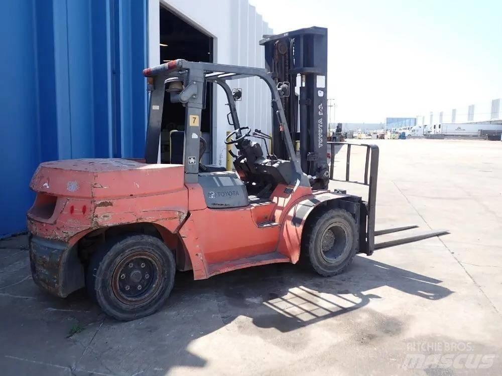 Toyota 8FD70U Wózki widłowe inne