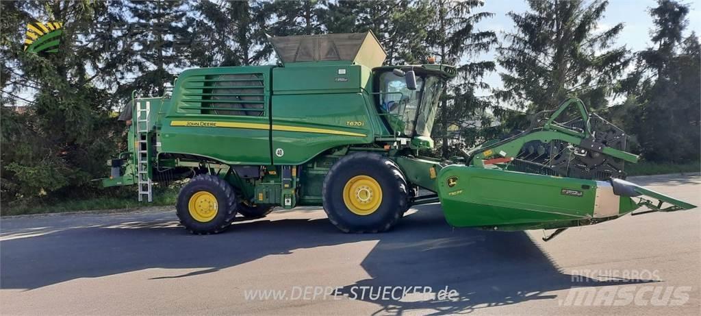 John Deere T670 Kombajny zbożowe