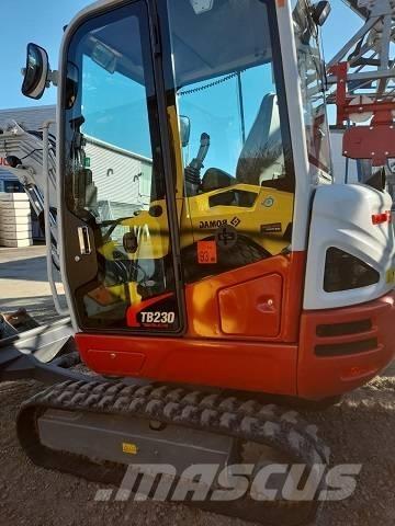 Takeuchi TB 230 Minikoparki