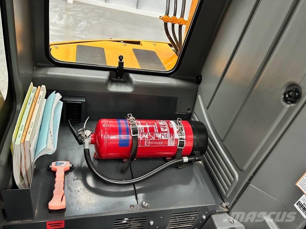 Kato CR-130Ri Żurawie szosowo-terenowe