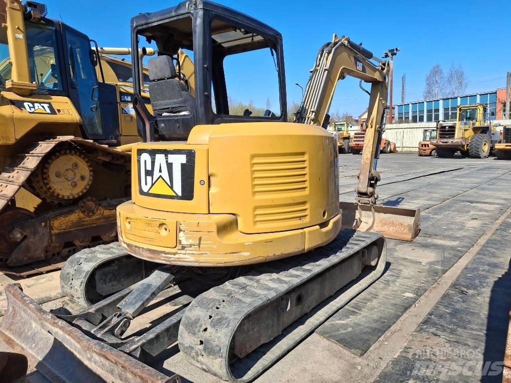 CAT 305 Minikoparki