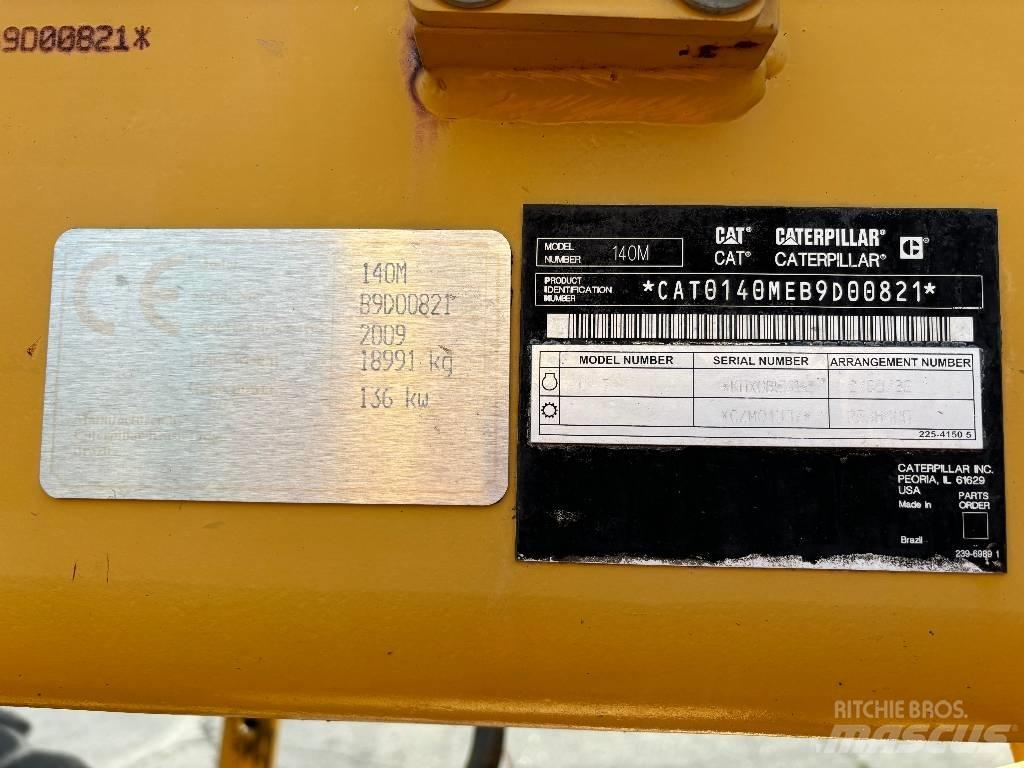CAT 140 M Równiarki