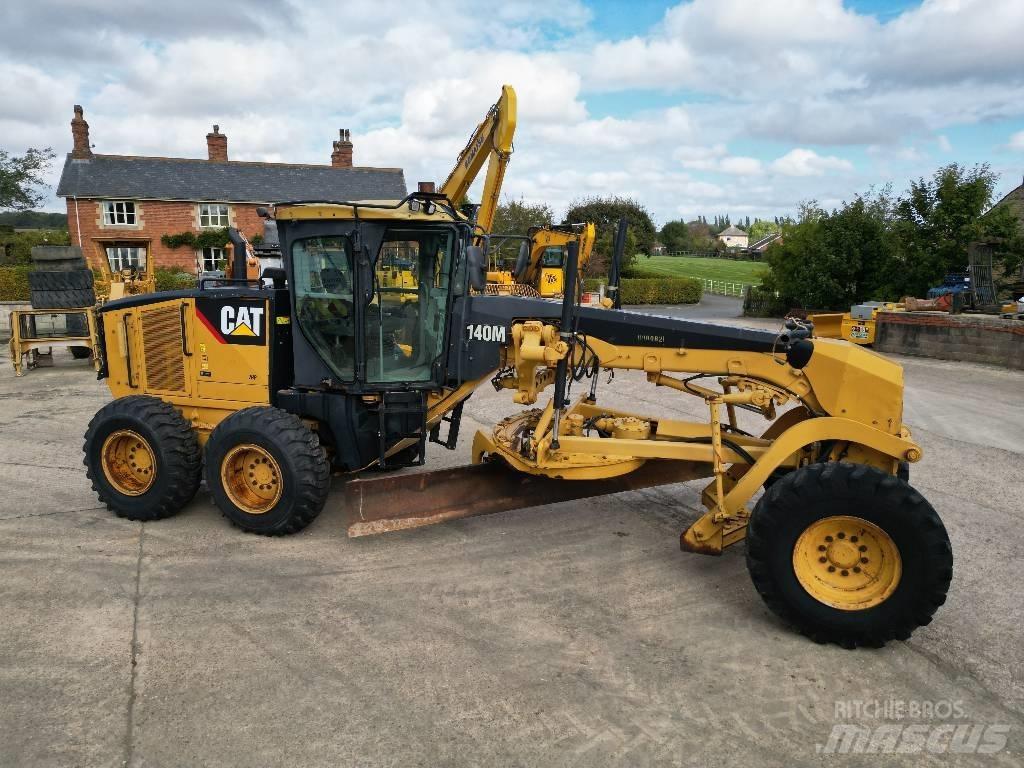 CAT 140 M Równiarki