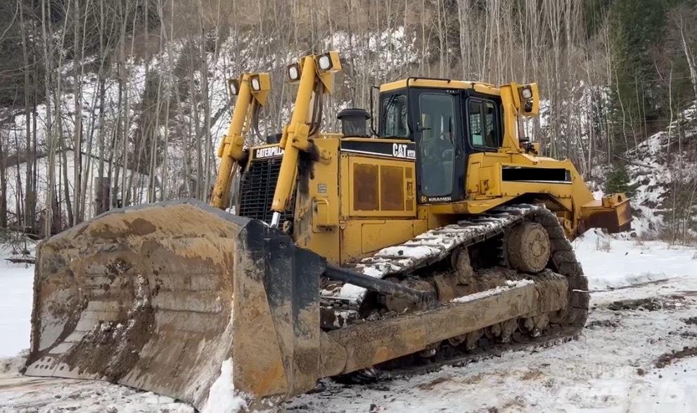 CAT D 8 R Spycharki gąsienicowe