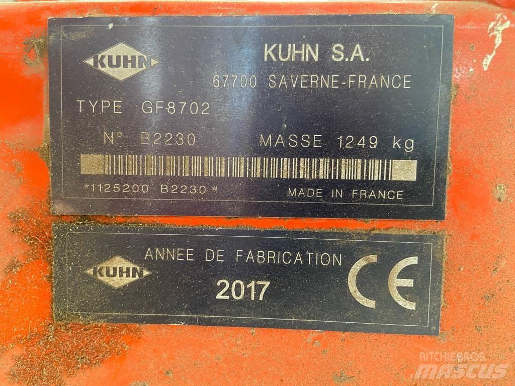 Kuhn GF8702 Zgrabiarki i przetrząsacze