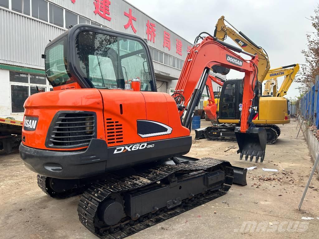 Doosan DX 60 Koparki gąsienicowe