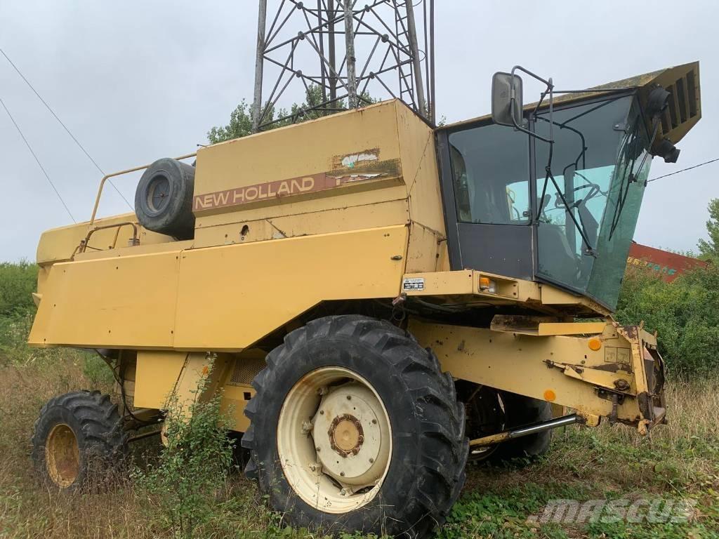 New Holland TX 32 Kombajny zbożowe