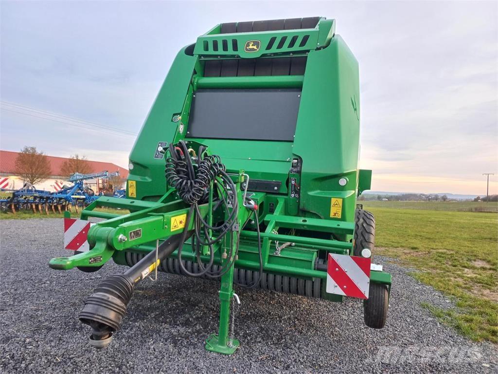John Deere V461M Prasy zwijające