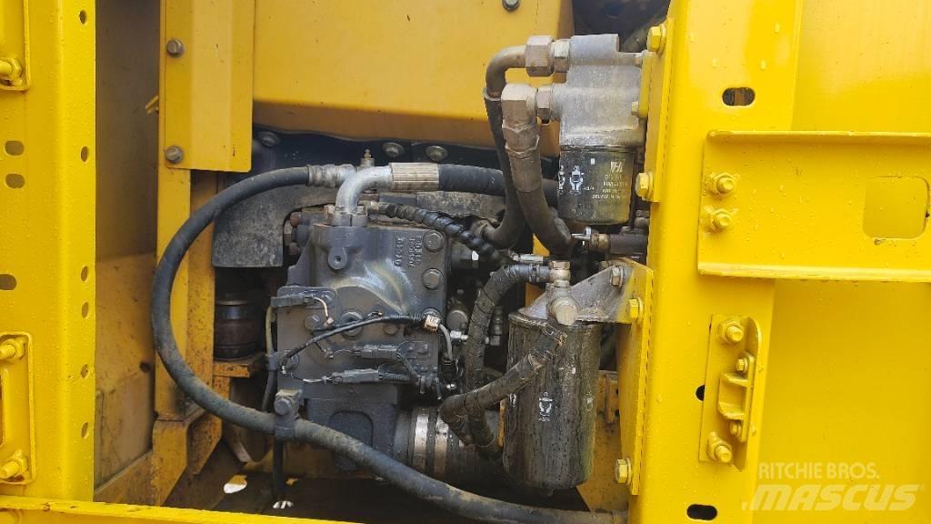Komatsu PC130-7 Koparki gąsienicowe
