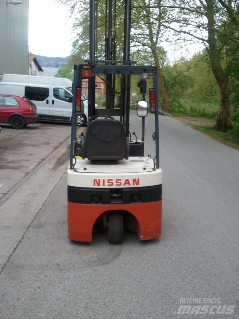 Nissan N01L15U Wózki elektryczne