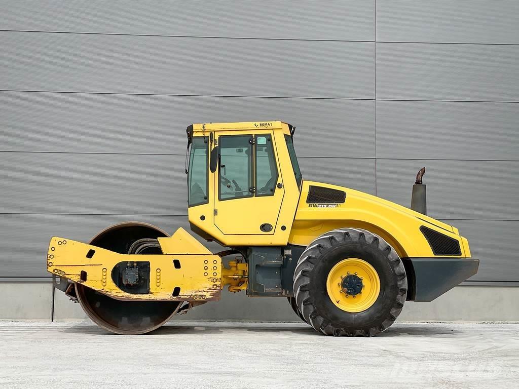 Bomag BW 213 DH-4 Walce jednobębnowe
