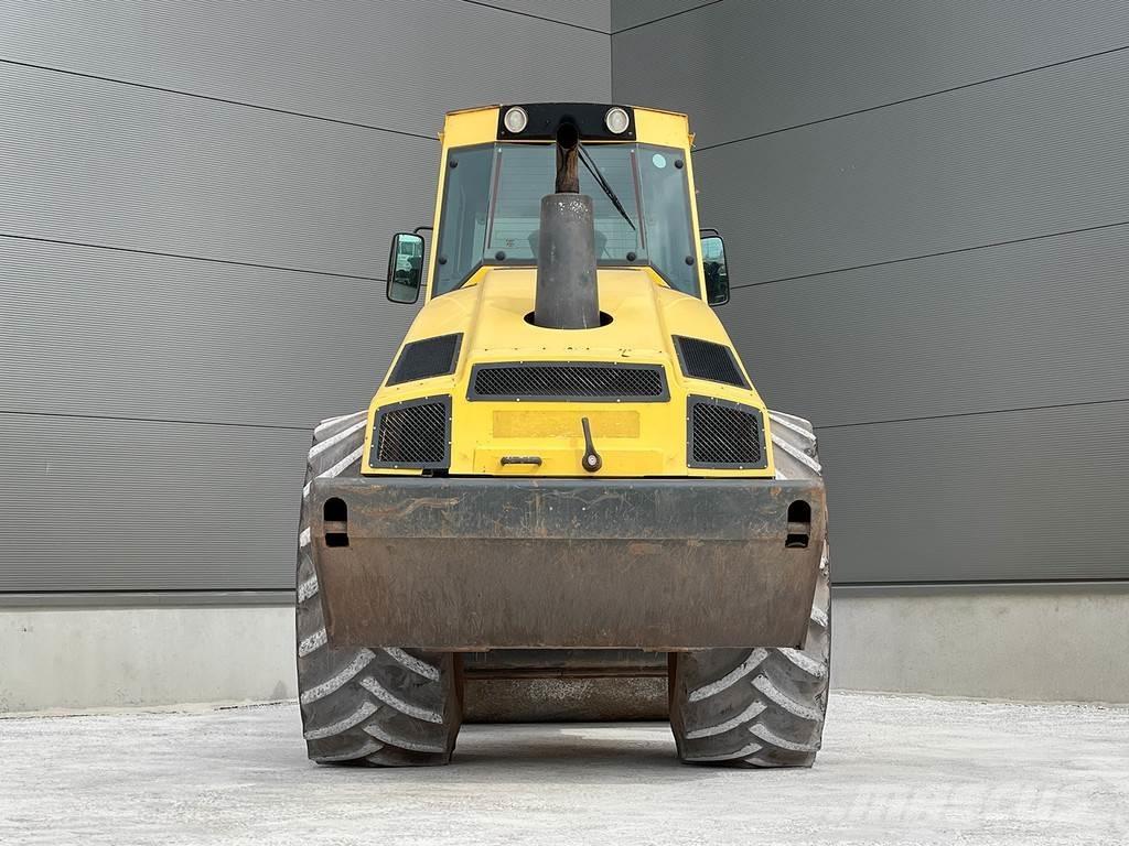 Bomag BW 213 DH-4 Walce jednobębnowe
