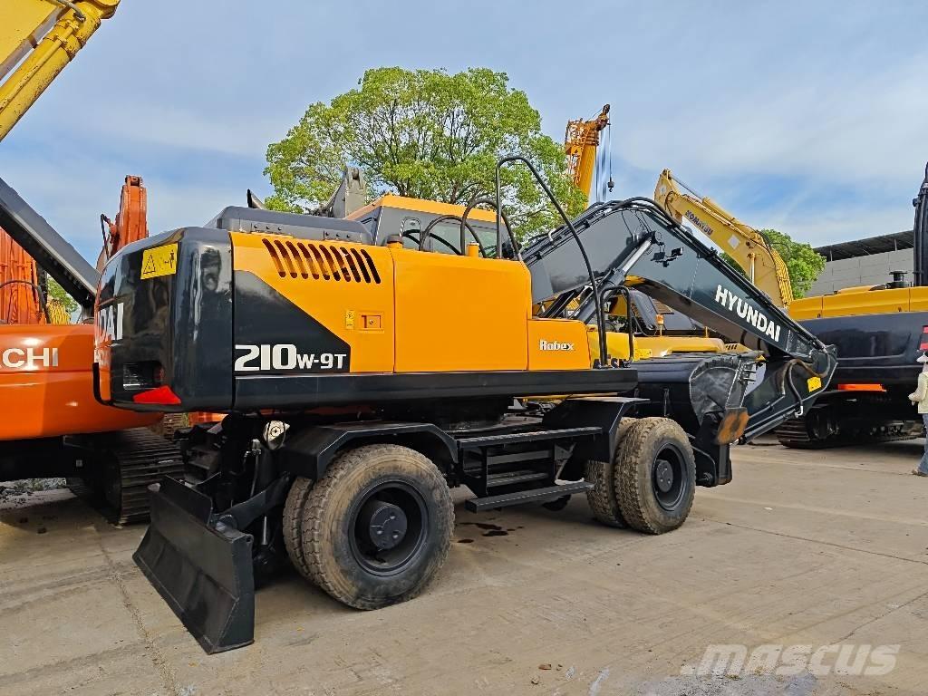 Hyundai R210W-9 Koparki kołowe