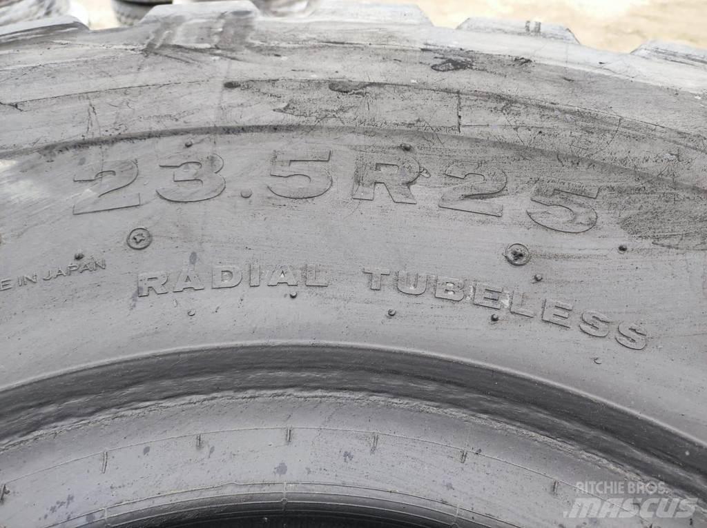  23.5 R25 tires Opony, koła i felgi