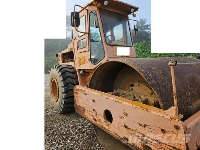 CAT CS 533 C Walce dwubębnowe