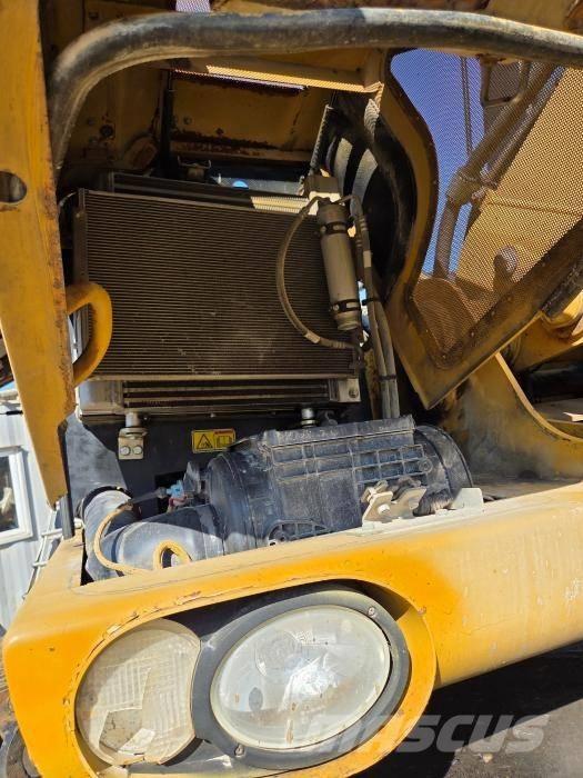 CAT M 313 D Koparki kołowe