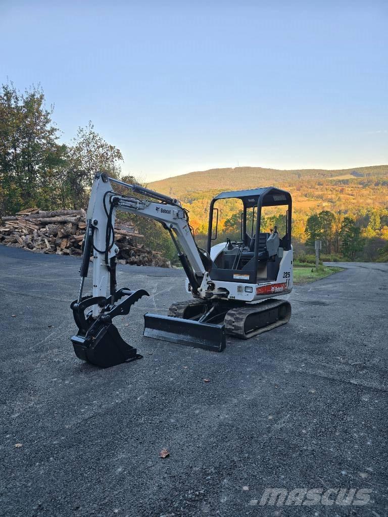 Bobcat 325 G Minikoparki