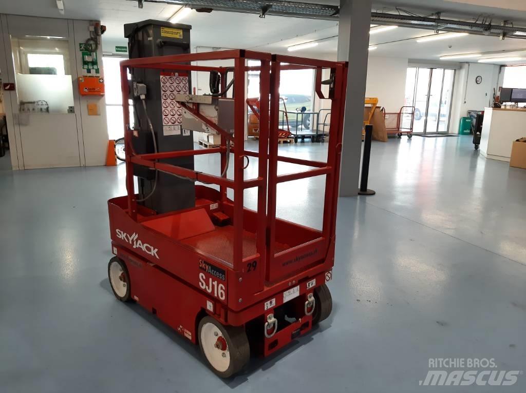 SkyJack SJ 16 Podnośniki masztowe