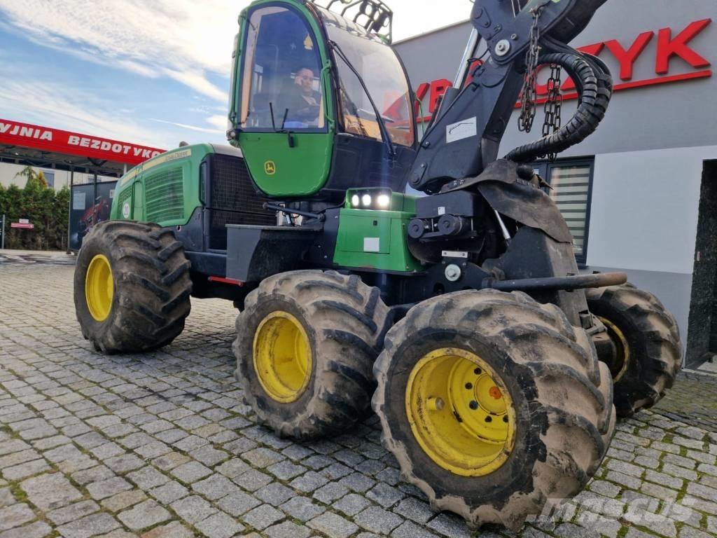 John Deere 1070 E Harwestery