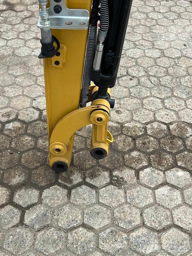 CAT 301.8 Minikoparki