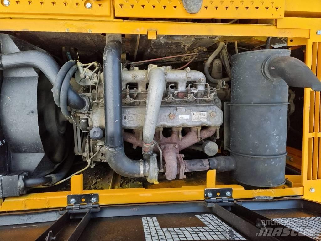 JCB JS 220 LC Koparki gąsienicowe