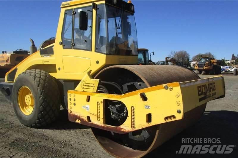 Bomag B213DH-4 Walce typu kombi