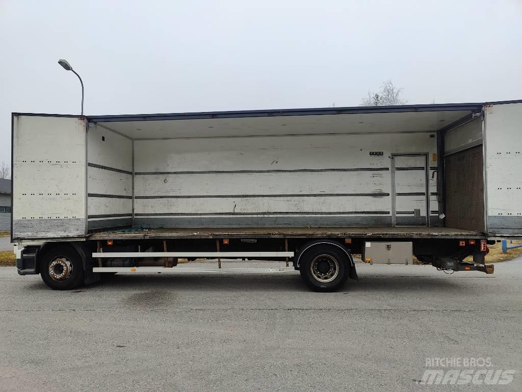 Volvo FL 260 Samochody ciężarowe ze skrzynią zamkniętą