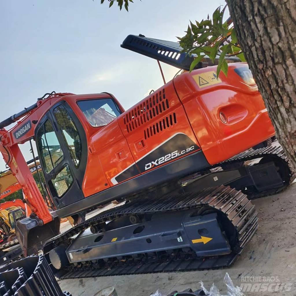 Doosan DX 225 LC Koparki gąsienicowe