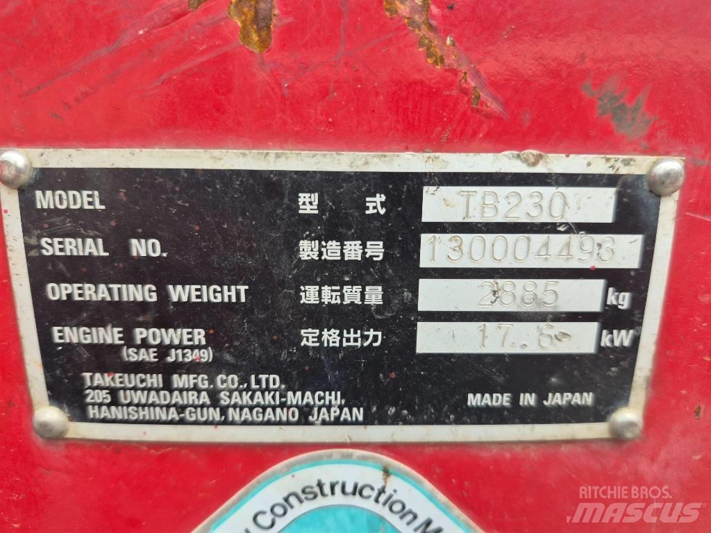 Takeuchi TB 230 Minikoparki