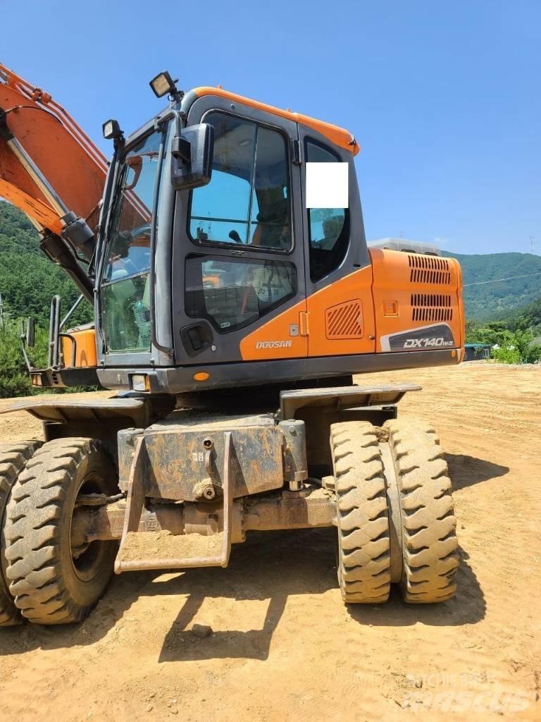 Doosan DX 140 W Koparki kołowe