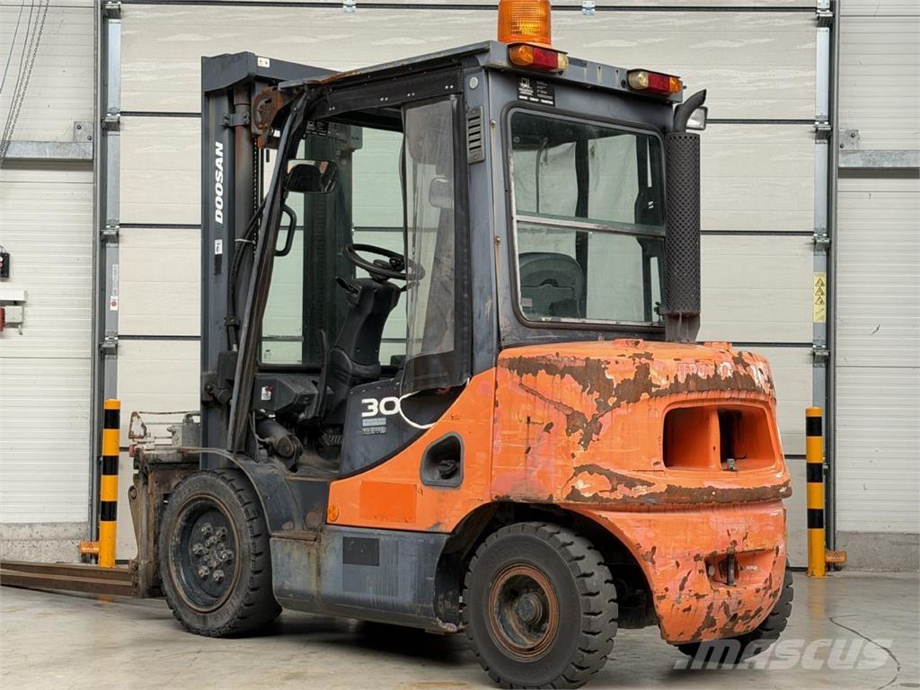 Doosan D30S-5 Wózki Diesla
