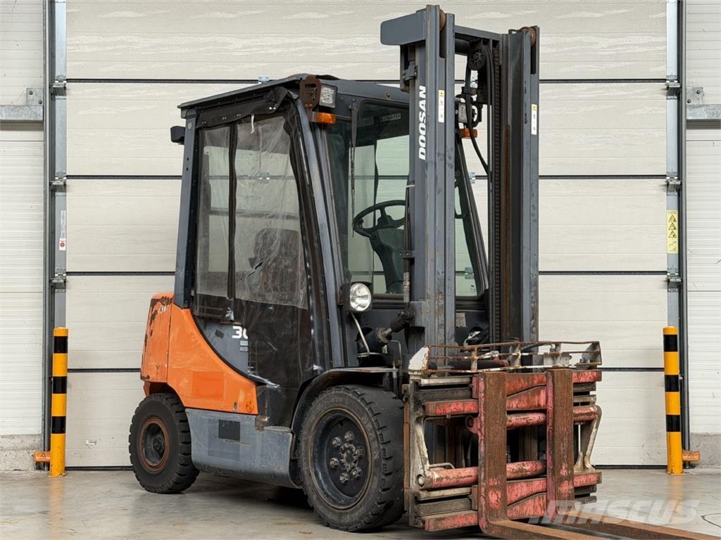 Doosan D30S-5 Wózki Diesla