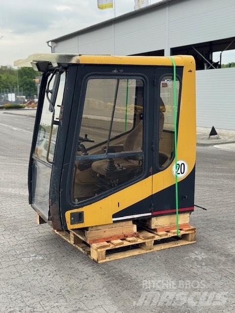 CAT M 320 USED CAB Kabiny i wnętrze