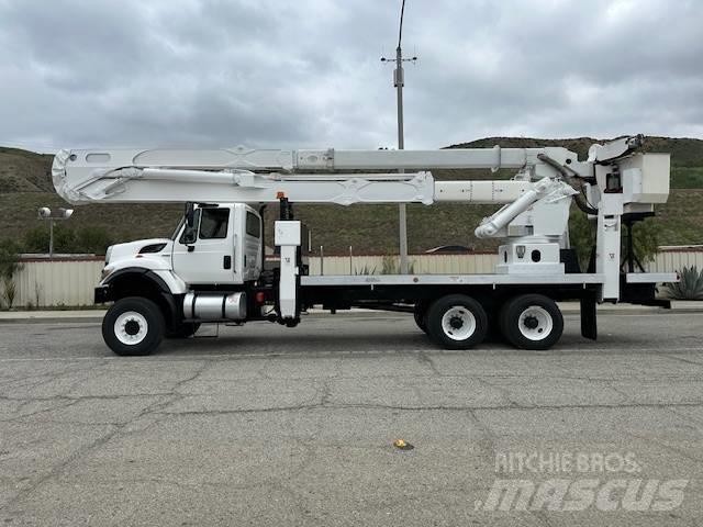 International 7400 Inne