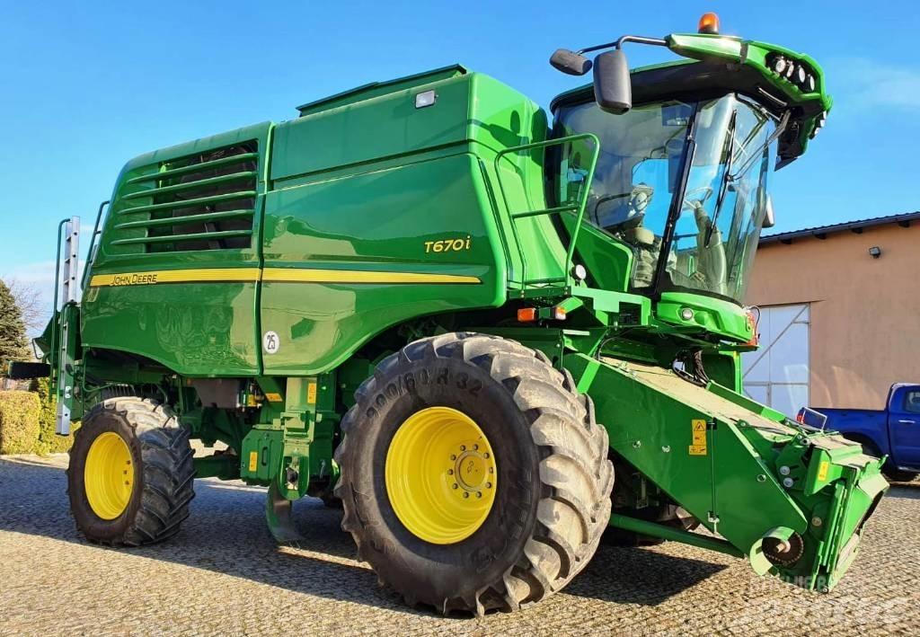 John Deere T670 Kombajny zbożowe