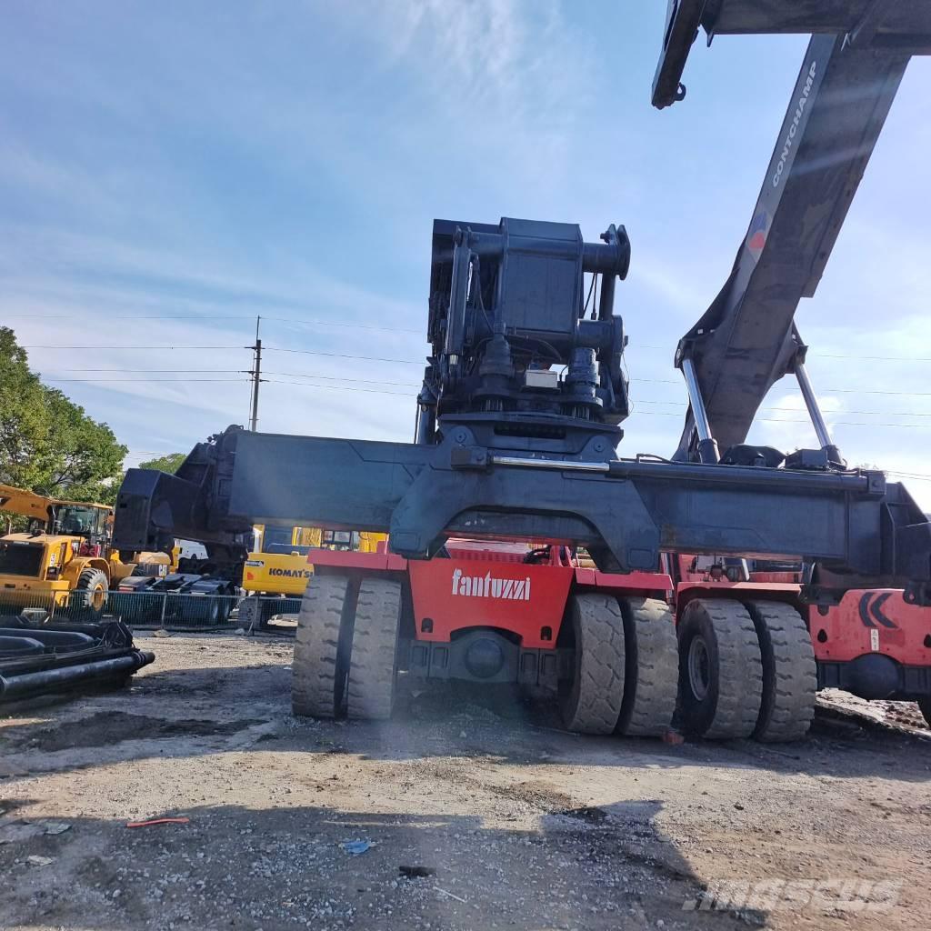 Fantuzzi CS 45 KM Wózki typu Reachstacker