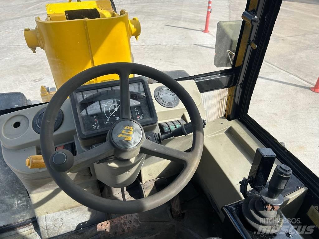 JCB 409 Ładowarki rolnicze