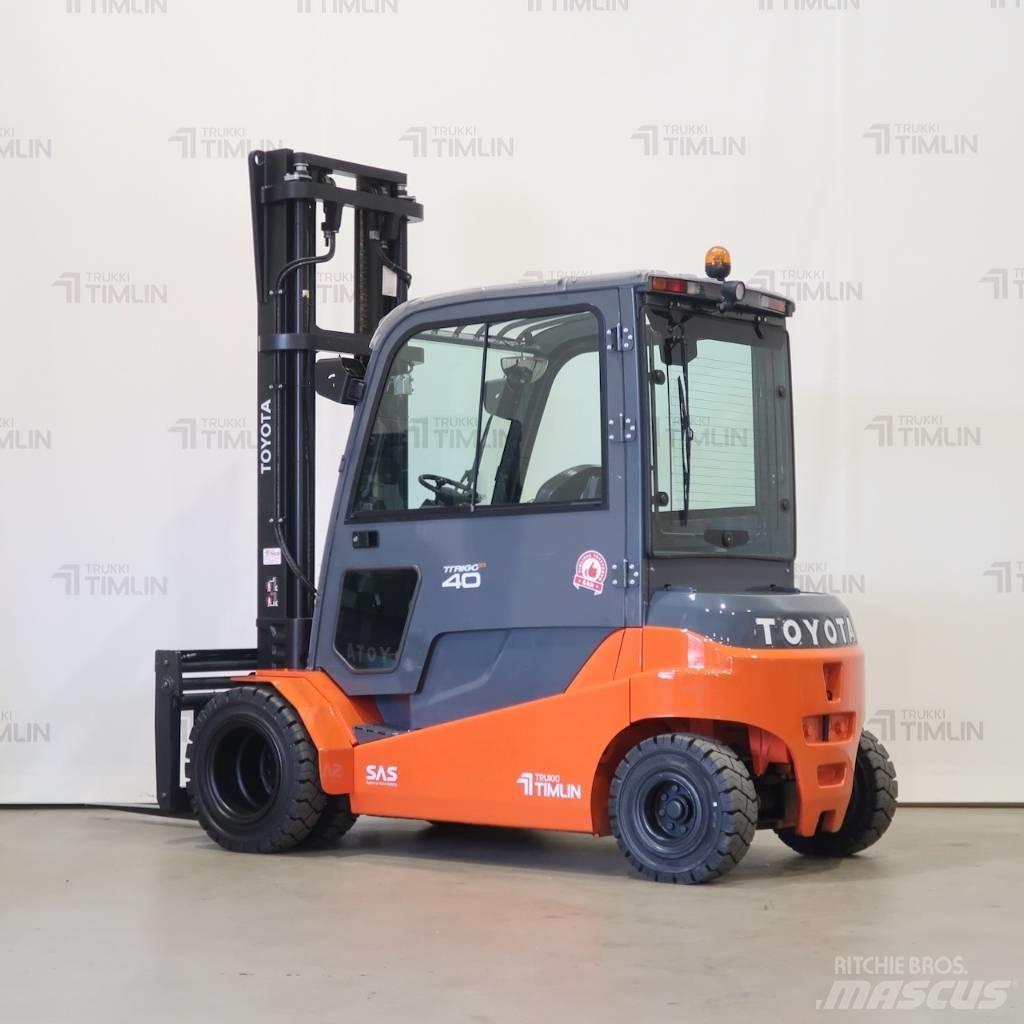 Toyota 8FBMT40 Wózki elektryczne