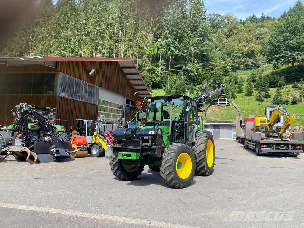 John Deere 6400 Traktory leśne
