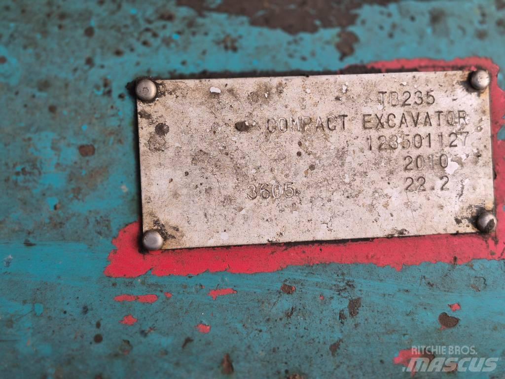 Takeuchi TB 235 Minikoparki