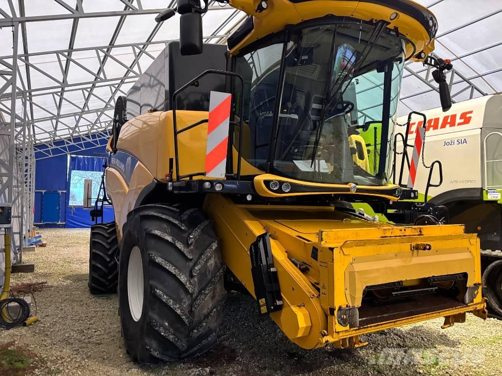 New Holland CX 8.90 Kombajny zbożowe