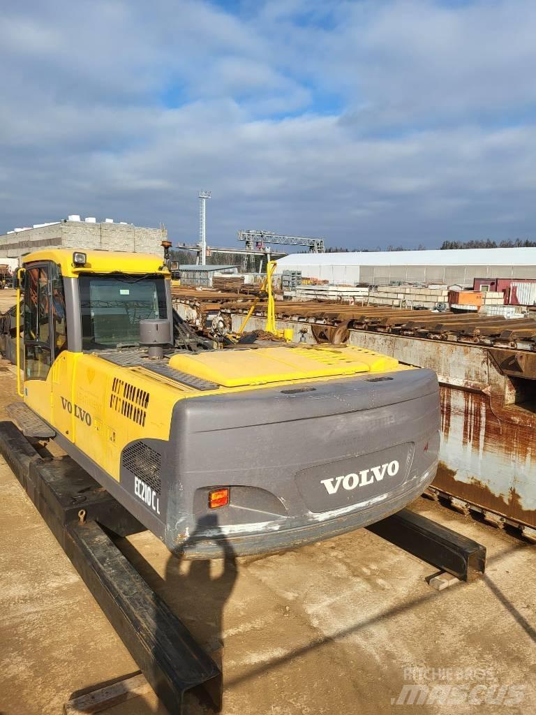 Volvo 210CLR Koparki pływające - amfibie