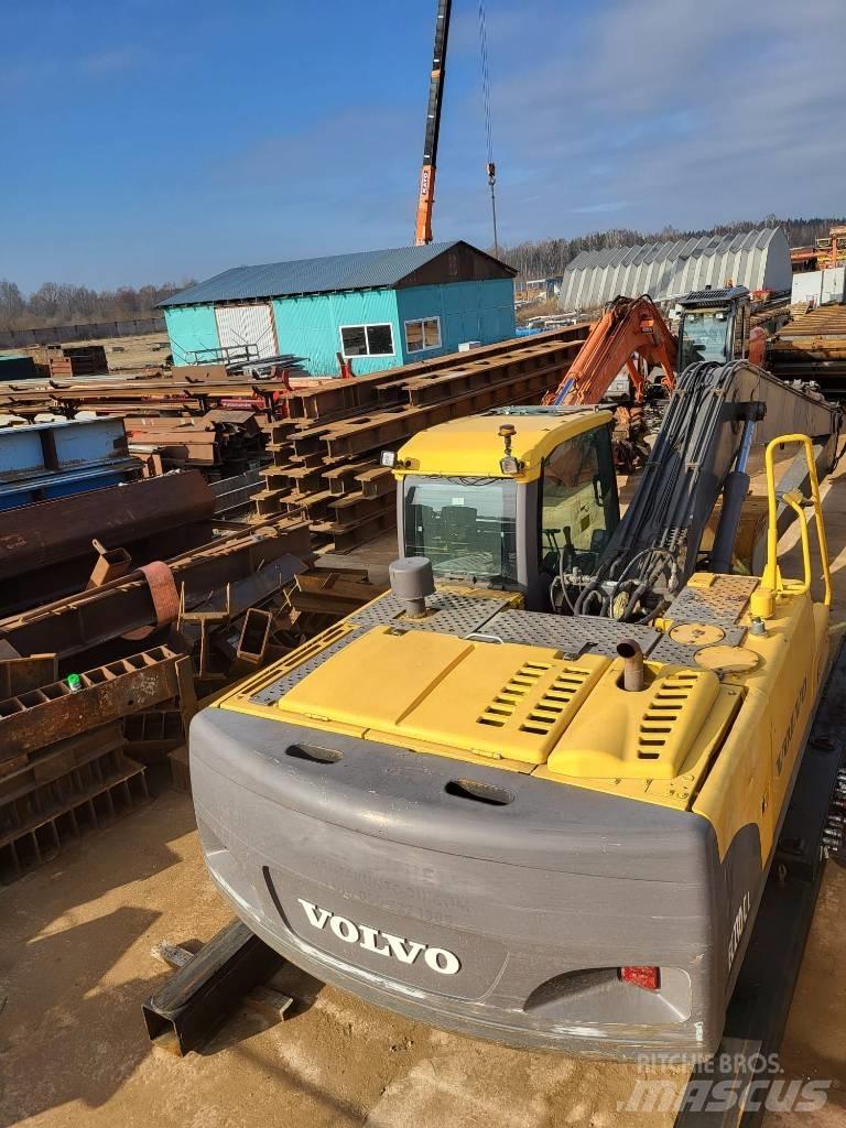 Volvo 210CLR Koparki pływające - amfibie