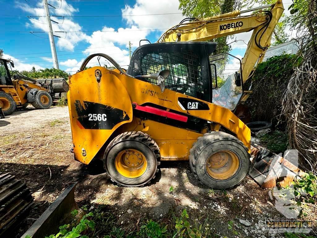 CAT 256 C Ładowarki burtowe