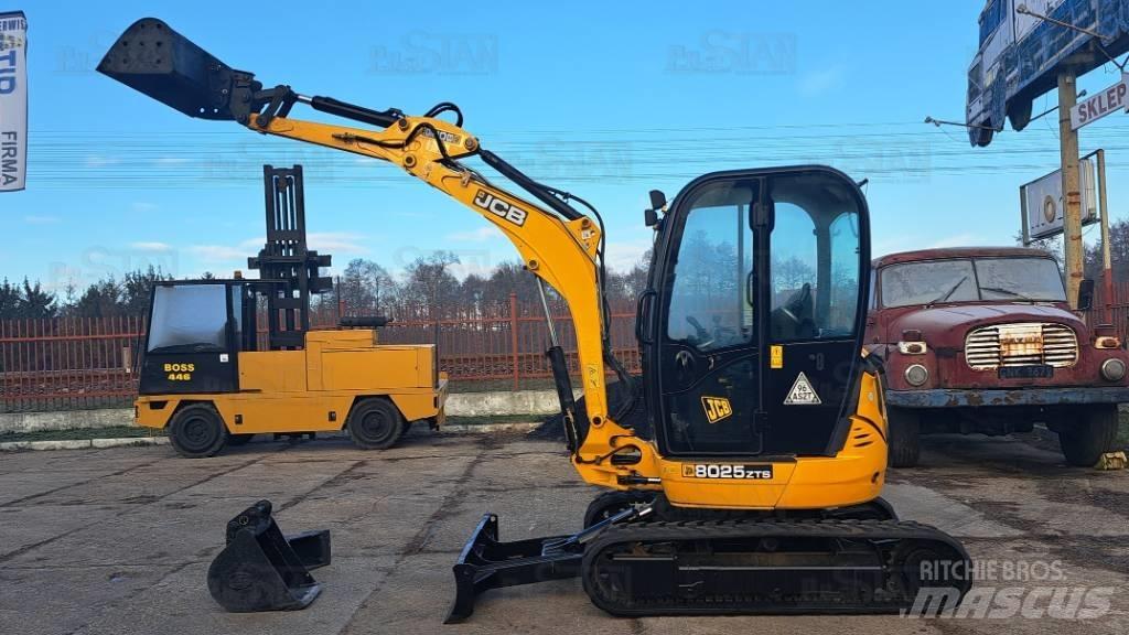 JCB 8025 ZTS Minikoparki